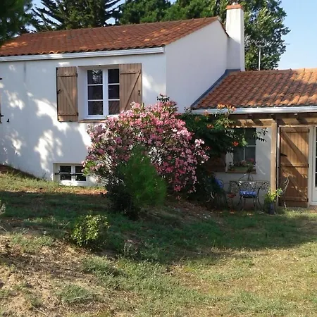 Maison Familiale Avec Jardin, A 1km De La - Fr-1-194-308 *