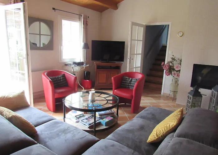 Maison Familiale Avec Jardin, à 1km De La - Fr-1-194-308 *