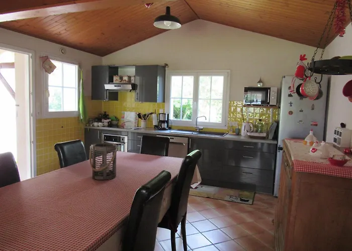 Hébergement de vacances Maison Familiale Avec Jardin, à 1km De La - Fr-1-194-308 La Faute-sur-Mer