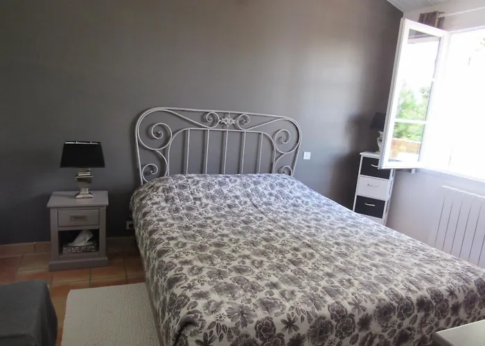 Hébergement de vacances Maison Familiale Avec Jardin, à 1km De La - Fr-1-194-308