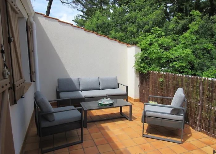 Hébergement de vacances Maison Familiale Avec Jardin, à 1km De La - Fr-1-194-308 *